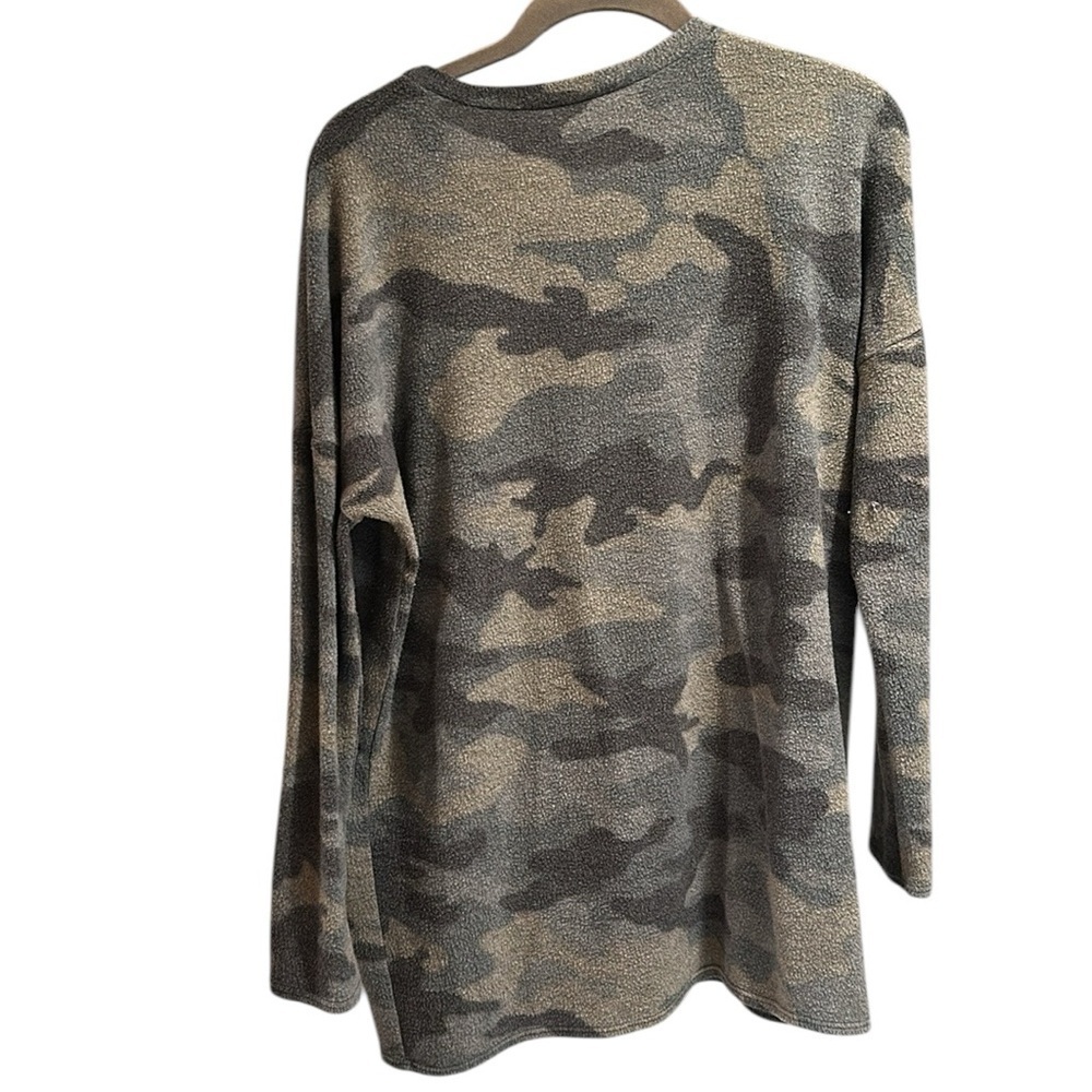 Women’s Bombom camo print long sleeved shirt super soft - Picture 2 of 2
